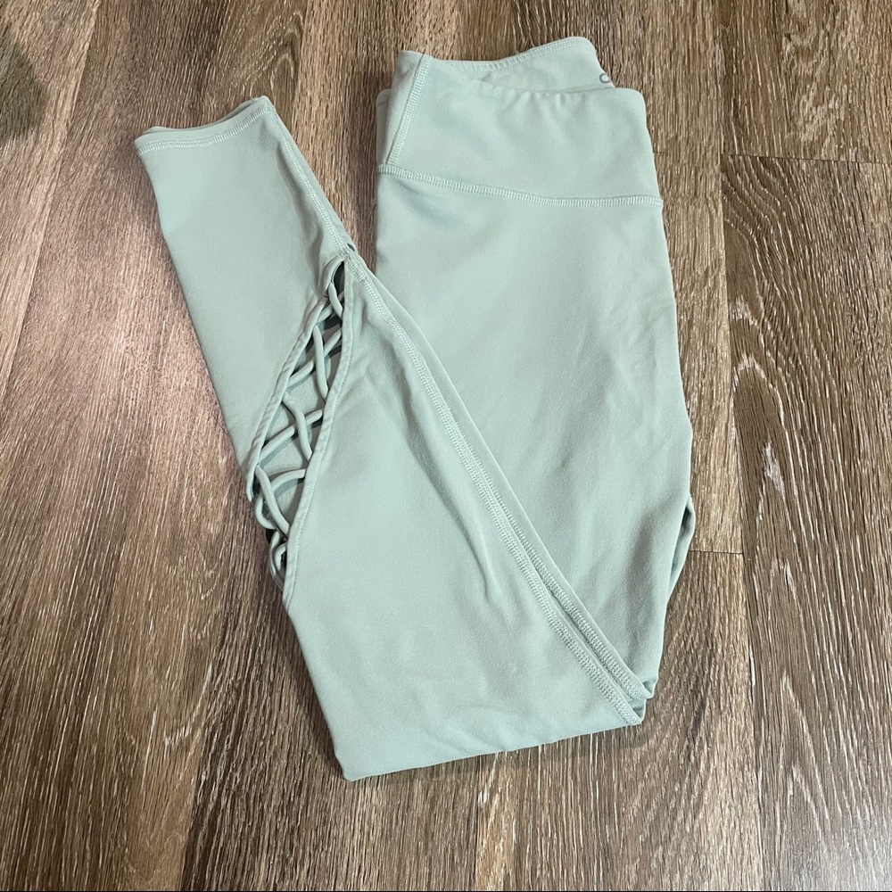 Alo women's intertwine leggings mint green